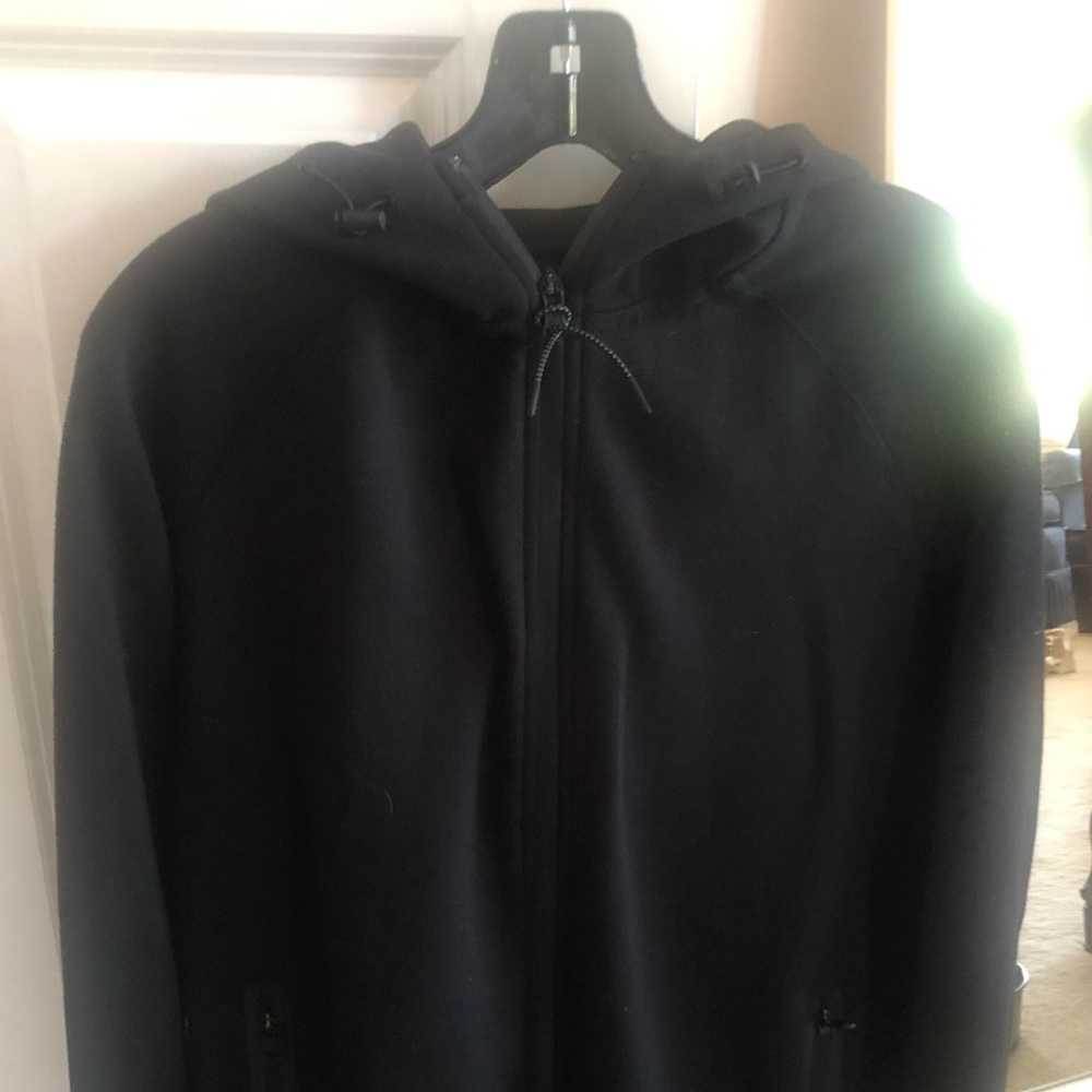 American Eagle Outfitters zip-front black jacket hood zip. Excellent condition